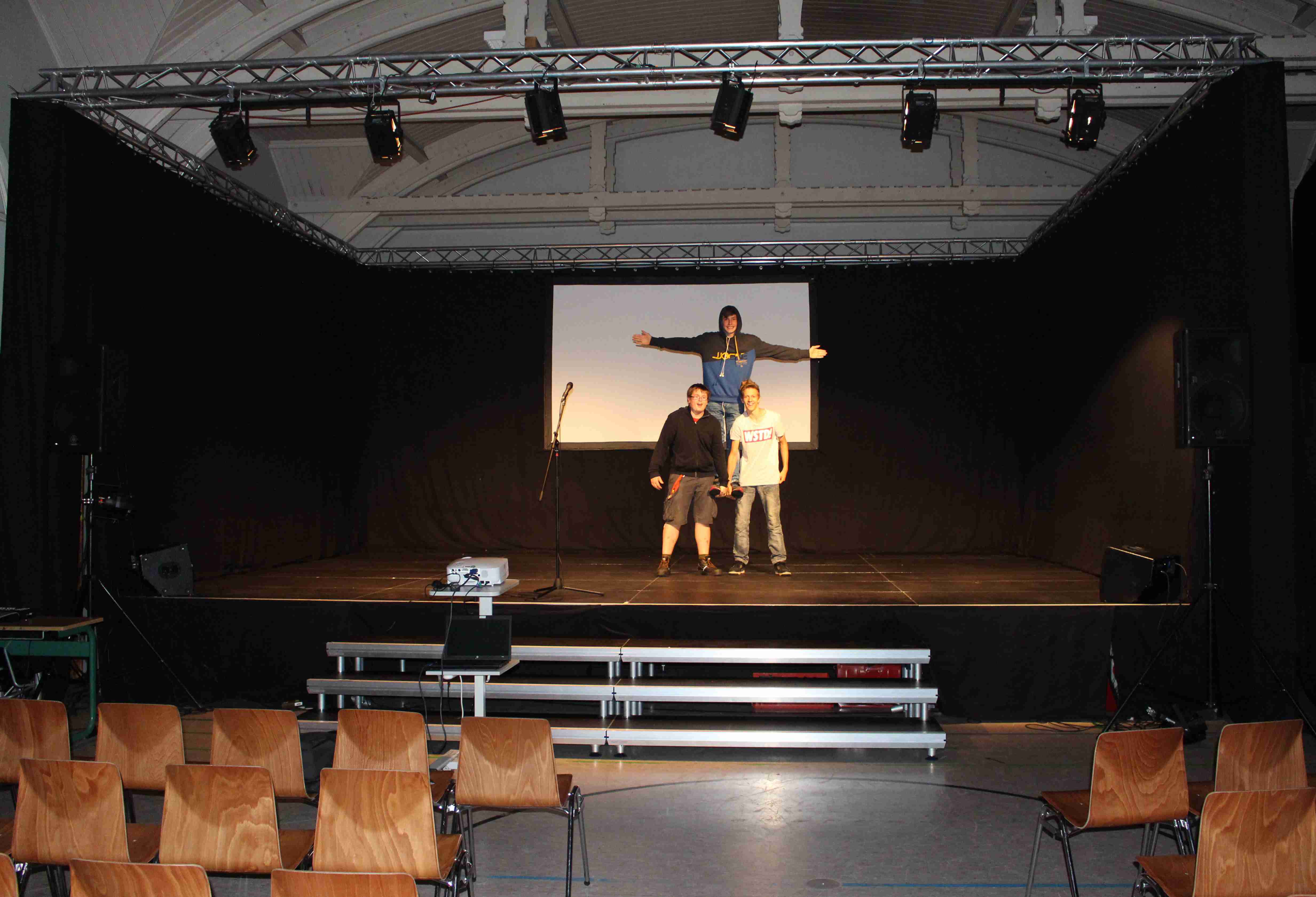 2016-09-09 Aufbau 01 WEB